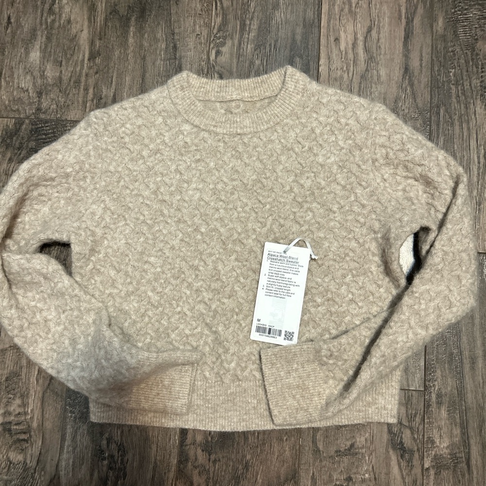 lululemon athletica Women's Beige Textured Crewneck Sweater - Picture 2 of 4